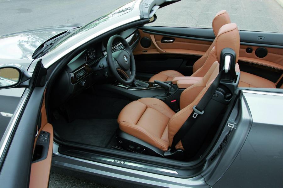  BMW 3-Series Convertible 2007 года  (фото 22 из 239)